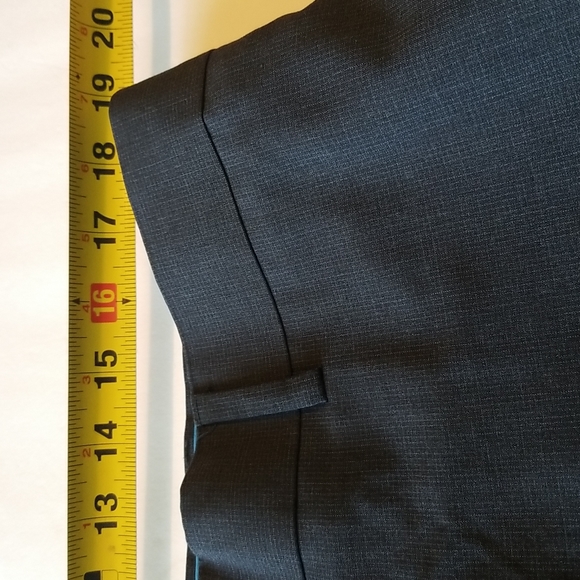 Axist Men's 38X30 Dress Slacks - Picture 15 of 16